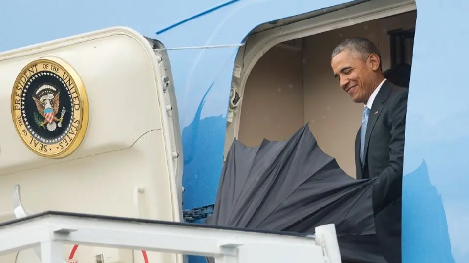 Barack Obama llega a Cuba acompañado por su familia