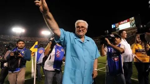Carlos Miloc sufre microinfarto cerebral y es hospitalizado