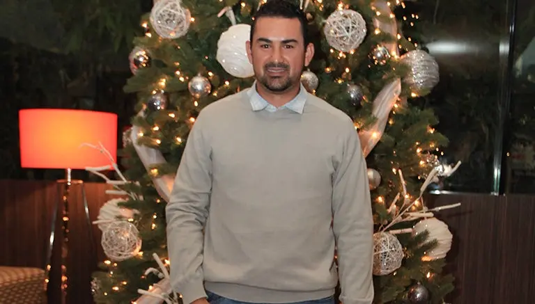 Adrián González celebra fiestas navideñas a la mexicana