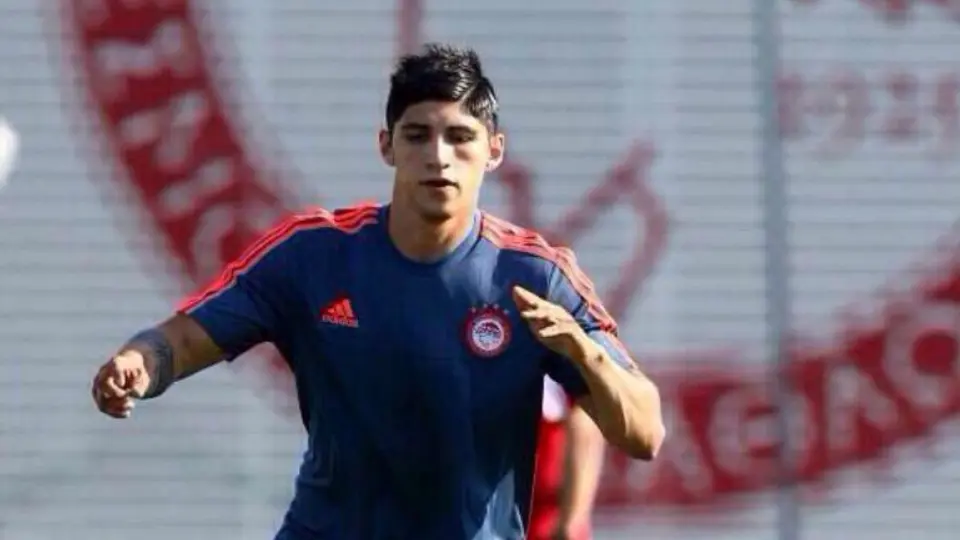 Alan Pulido, convocado por Olympiacos para Champions