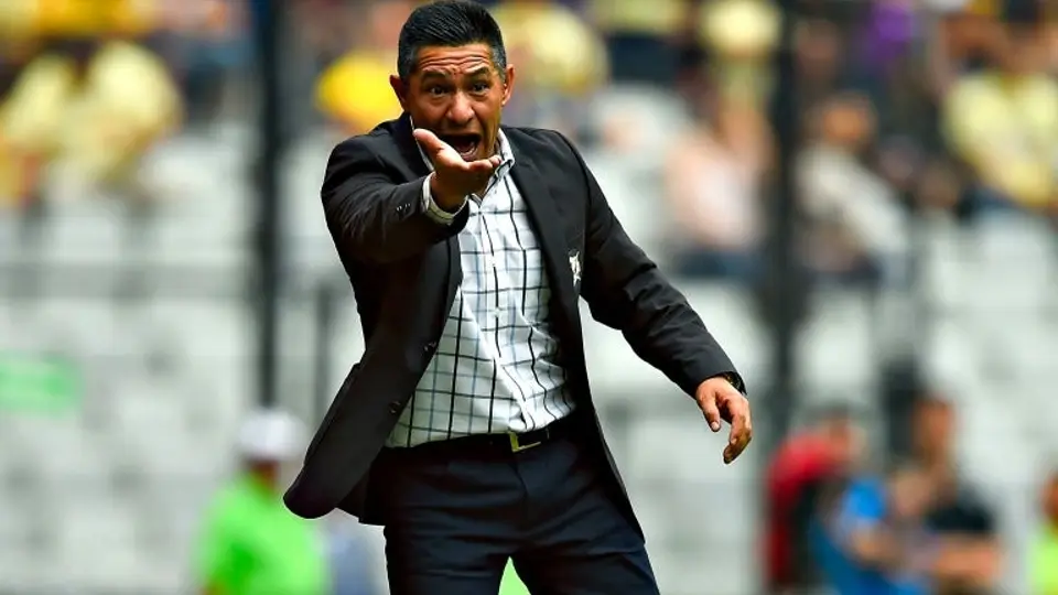 Ambriz afirma que lo único plausible es salir Campeón