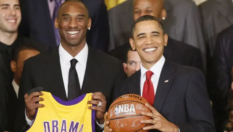 Obama se une a la emoción en la gran noche de NBA