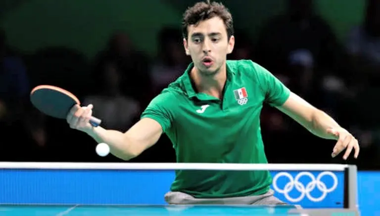 Marcos Madrid se mantiene con vida en tenis de mesa