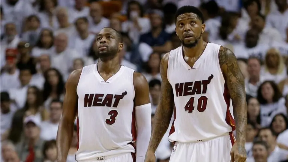 Heat gana en tiempo extra y empata serie contra Raptors