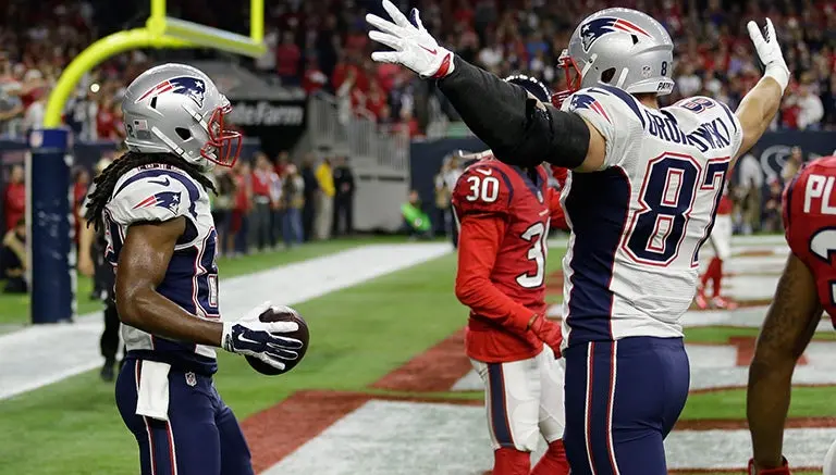 Patriotas derrota a Texanos y se mete a Postemporada