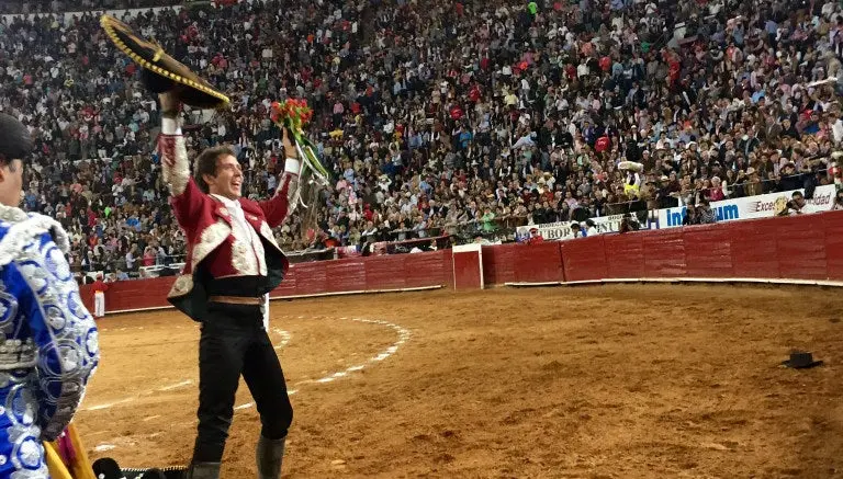 Hermoso de Mendoza protagoniza cierre digno de Temporada Grande