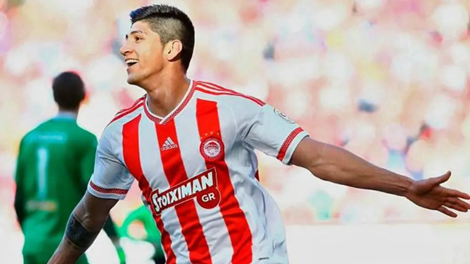 Alan Pulido llegaría a Chivas como refuerzo de lujo