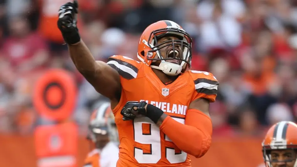 Dos jugadores de Browns, detenidos en Navidad