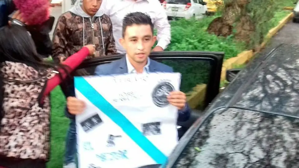 Hobbit Bermúdez obtiene libertad tras acuerdo con su exesposa