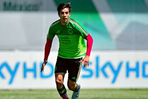 Rodolfo Pizarro reclama falta de apoyo de equipos y directivos