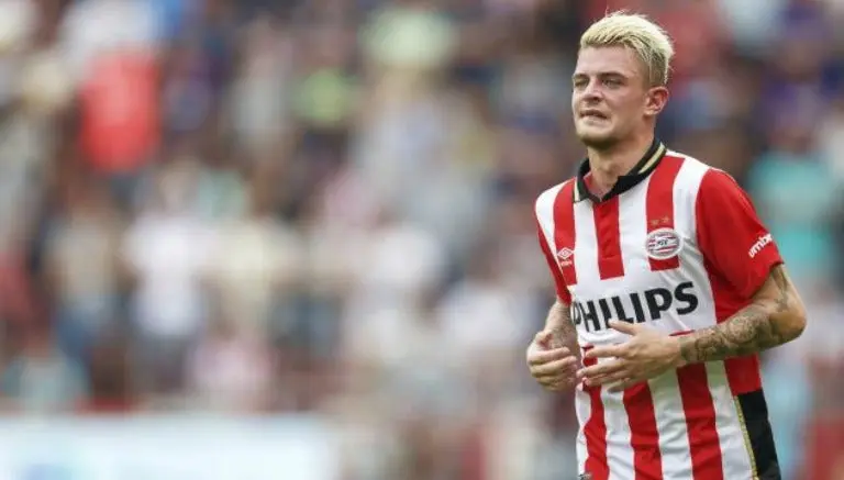 Jugadores del PSV, detenidos tras noche de copas