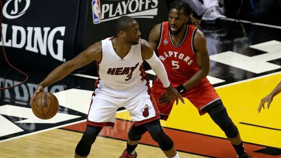 Heat vence a Raptors y obliga a séptimo partido