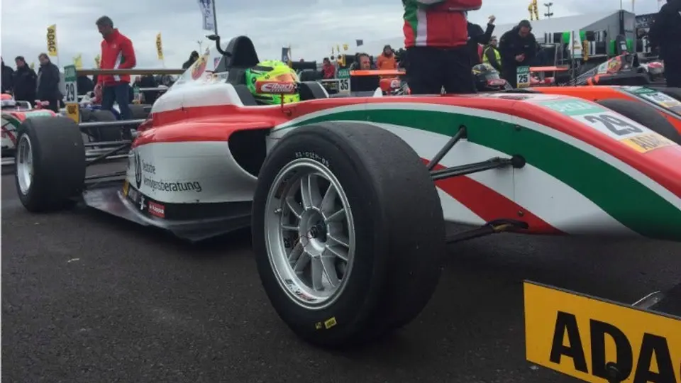 Hijo de Schumacher se impone en Fórmula 4 alemana