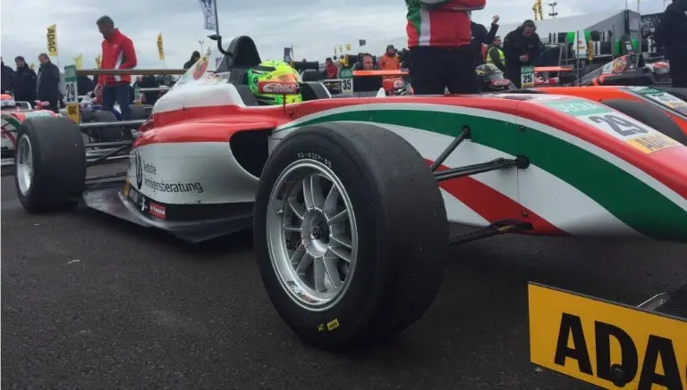 Hijo de Schumacher se impone en Fórmula 4 alemana