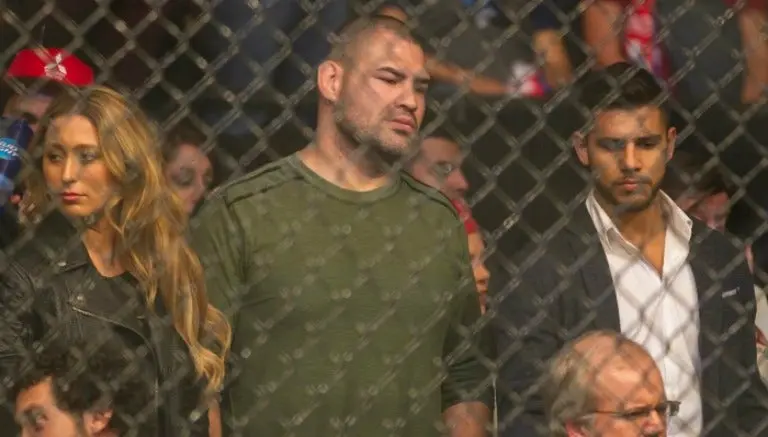 Peleadores aztecas caen en eventos de UFC en México