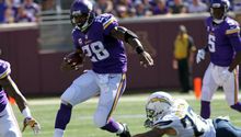Adrian Peterson se considera el Michael Jordan de la NFL