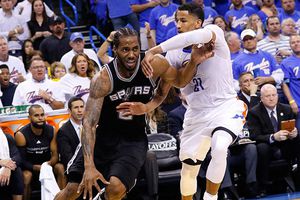 Spurs derrota a Thunder y recupera ventaja en 'Semis'