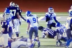 Jugadores de americano golpean a árbitro en pleno partido