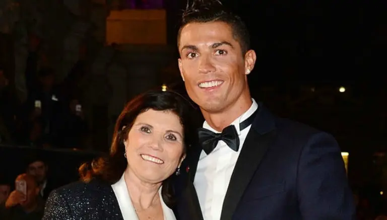 Familia de CR7 festeja en grande pase de Portugal a la Final