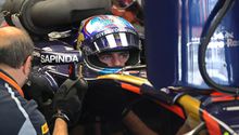 Red Bull reemplaza a Kvyat por Verstappen