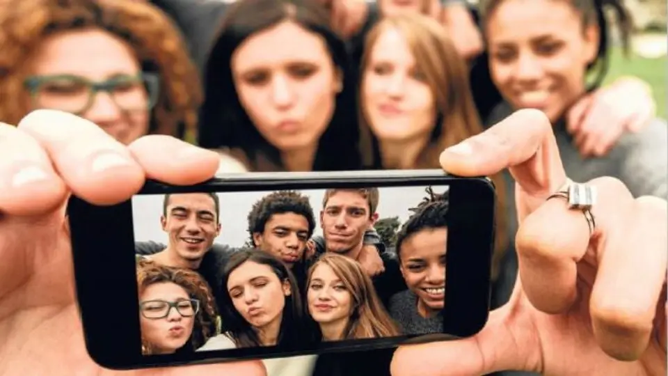 Millenials dejan tiendas e invaden el mercado virtual