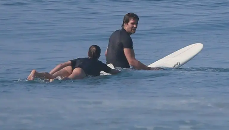 Brady y Bündchen dan 'cátedra' de surf en Costa Rica