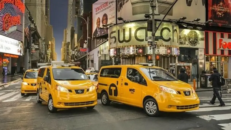 México fabrica nuevos taxis de Nueva York