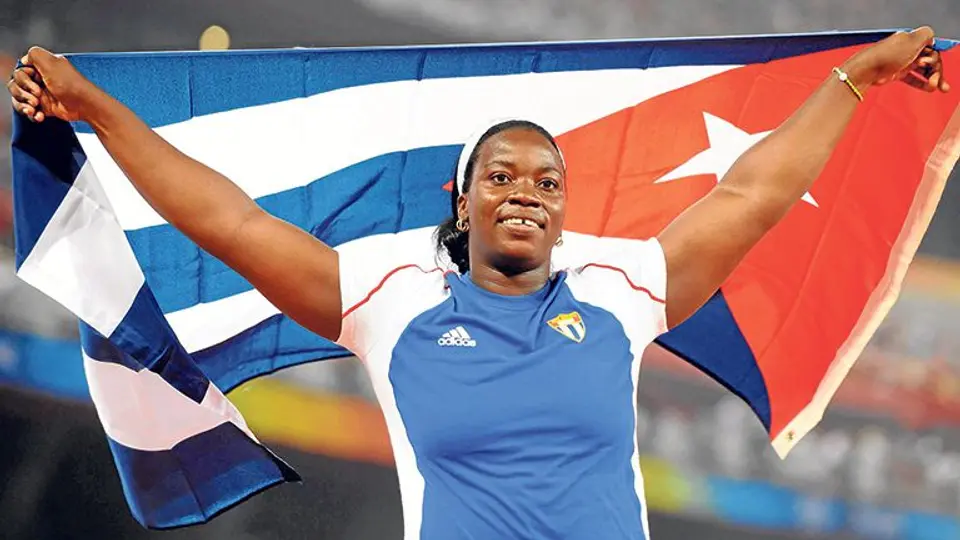 Atleta subasta medalla y se la piden de vuelta por dopaje