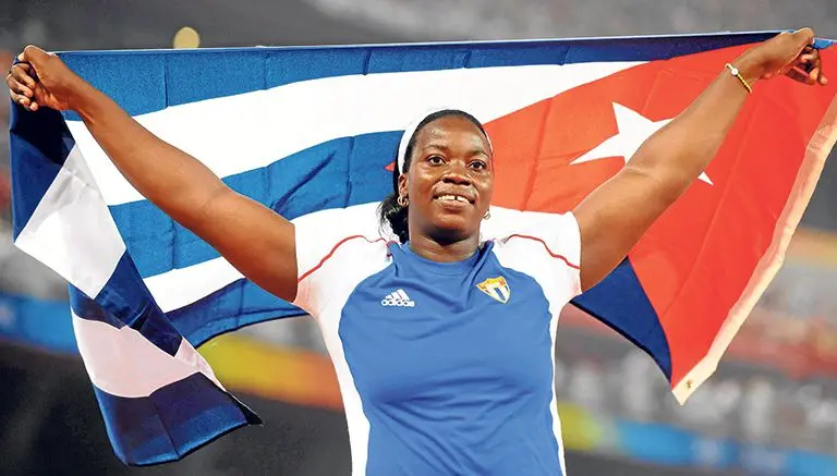Atleta subasta medalla y se la piden de vuelta por dopaje
