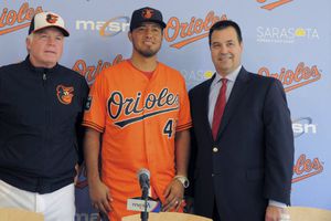 Yovani Gallardo, en busca de revancha en Grandes Ligas