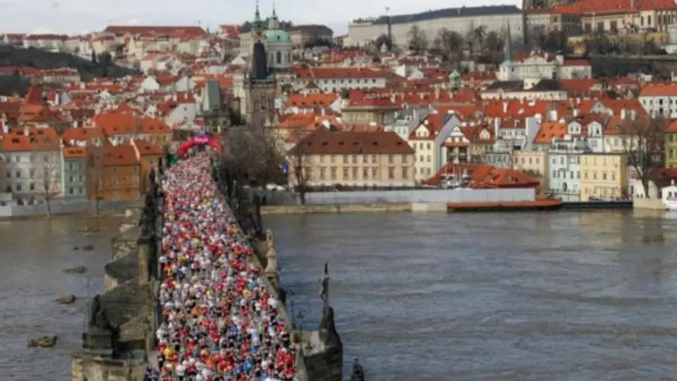 Maratón de Praga se podrá correr a través de una app