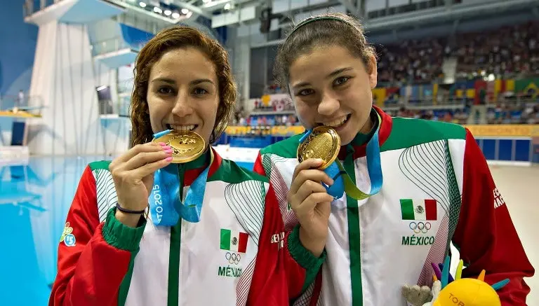 Atletas acuáticos podrán usar bandera mexicana en Río 2016