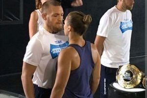 Filtran foto de careo entre McGregor y Ronda Rousey