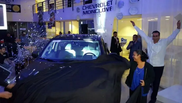 Dibujo de pick-up la hace ganar camioneta del año