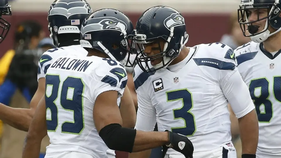 Seattle aplasta a Vikingos y continúa enrachado