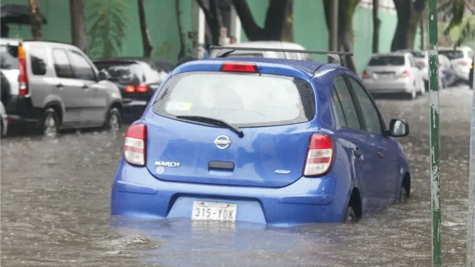 Severas inundaciones afectan la Ciudad de México