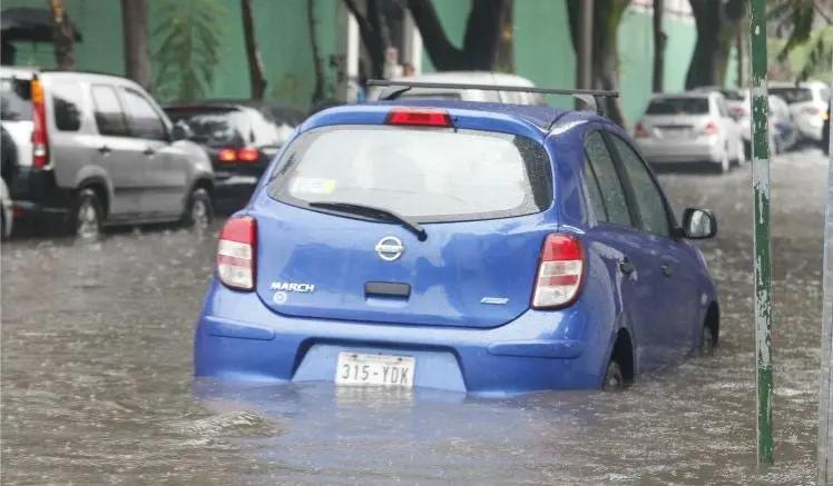 Severas inundaciones afectan la Ciudad de México