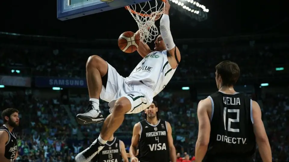Tri de basquetbol remonta a Argentina y se citan en 'Semis'