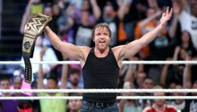 Dean Ambrose defenderá el título en triple amenaza