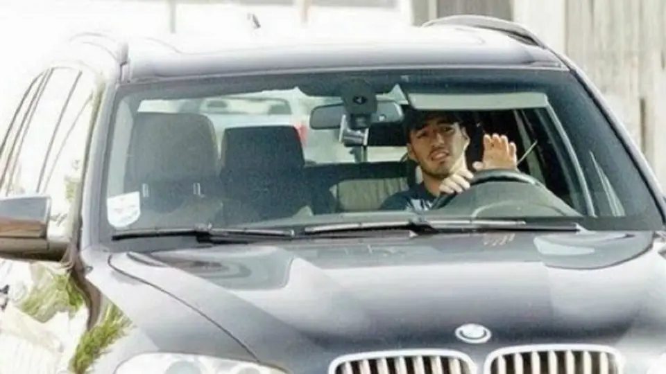 André Gomes choca por accidente automóvil de Suárez