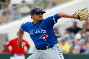 Osuna logra su primer salvamento de la temporada