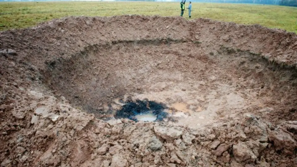 Hombre fallece a causa de caída de meteorito
