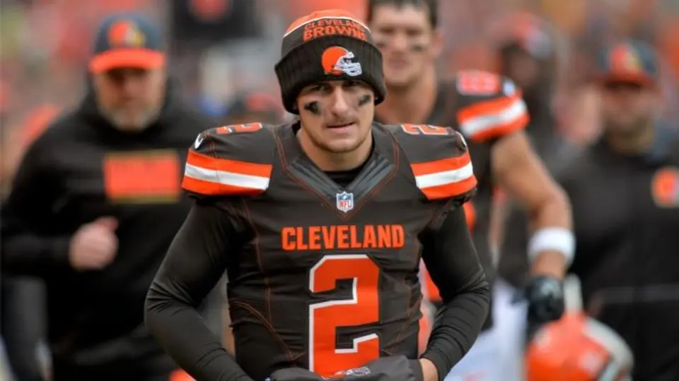 Exnovia de Manziel asegura que el QB la amenazó de muerte