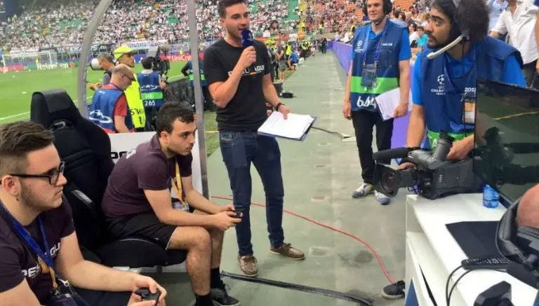 Finalistas de PES 2016 juegan en San Siro
