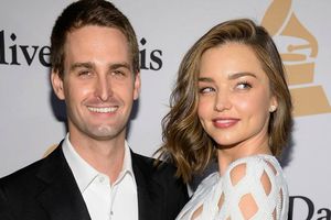 'Nerds' demuestran su valía y conquistan a bellas mujeres