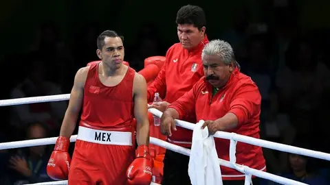 Misael Rodríguez ganó medalla con uniforme prestado