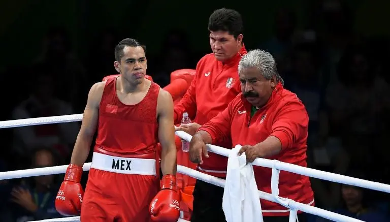 Misael Rodríguez ganó medalla con uniforme prestado