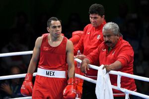 Misael Rodríguez ganó medalla con uniforme prestado