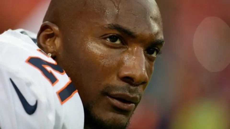 Aquib Talib, suspendido por picarle los ojos a rival