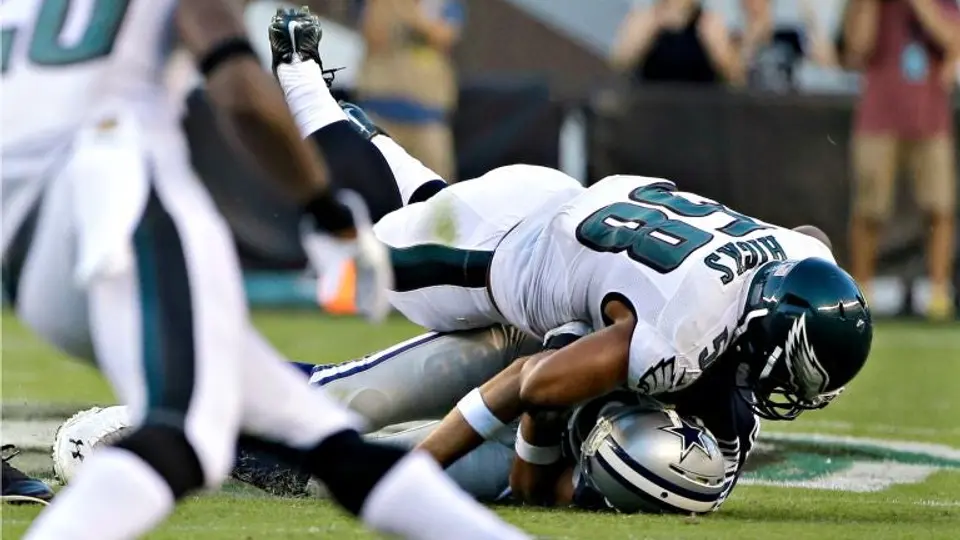 Lesión de Romo roba cámara a triunfo de Dallas